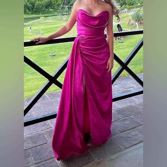 Dress - Picture 6 of 8